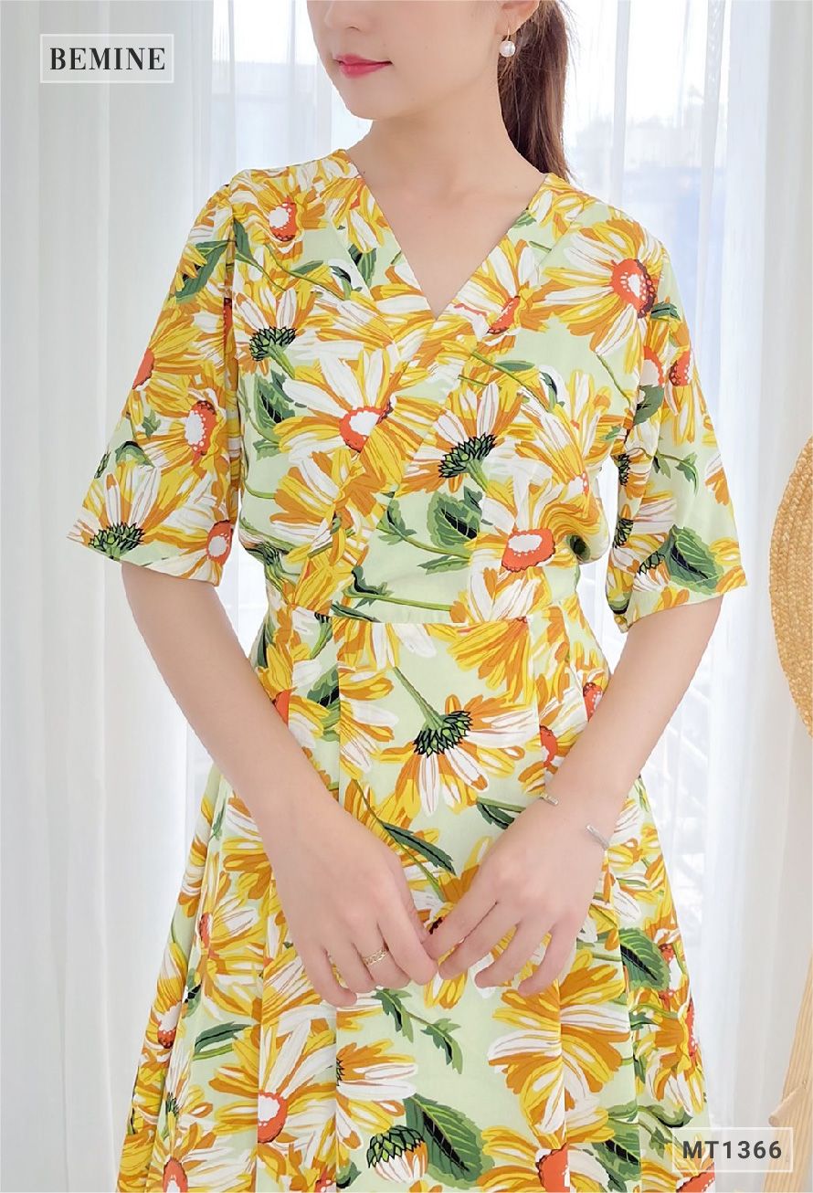 MT1366VANG - Đầm hoa xòe cổ đắp chéo