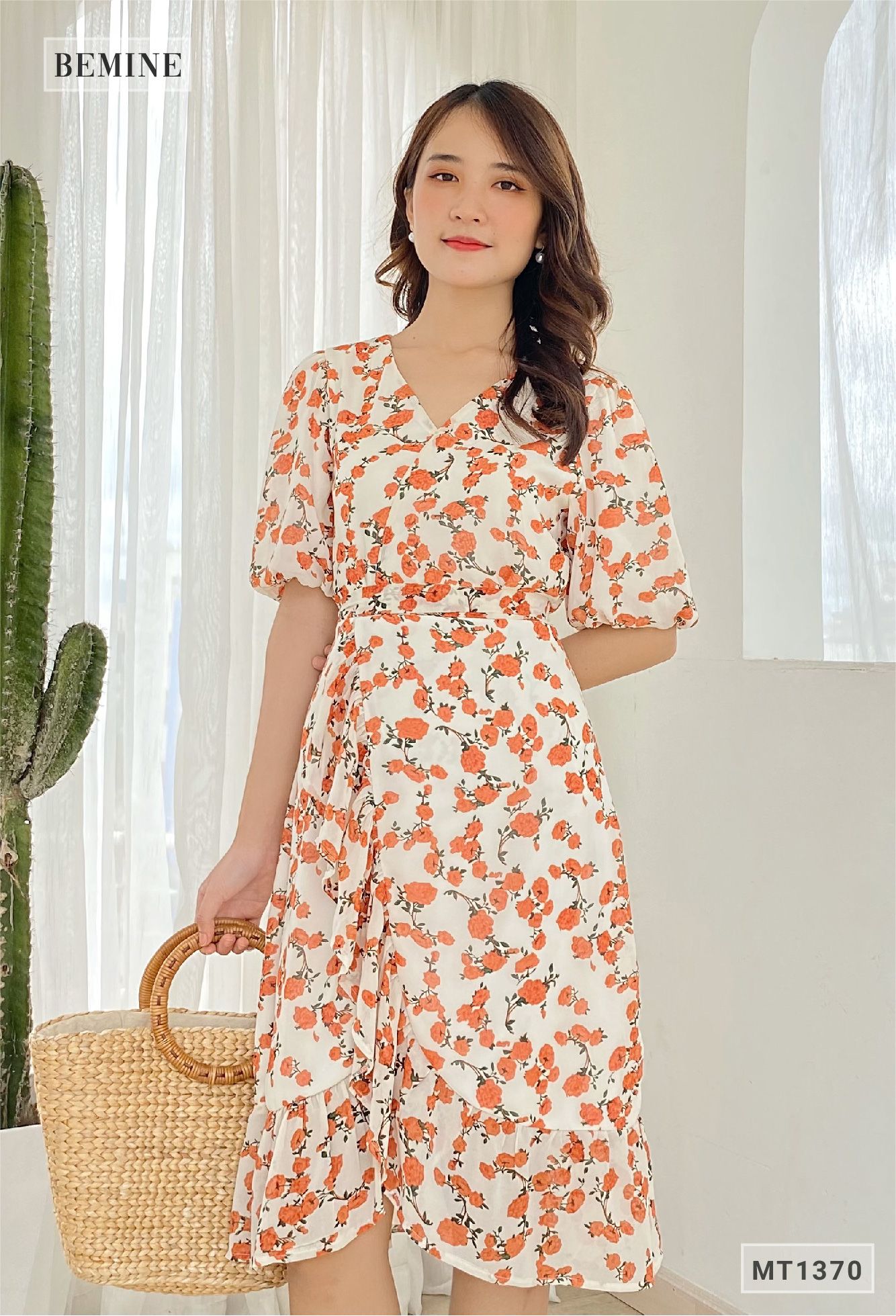 MT1370TRANG - Đầm voan đắp chéo dây eo
