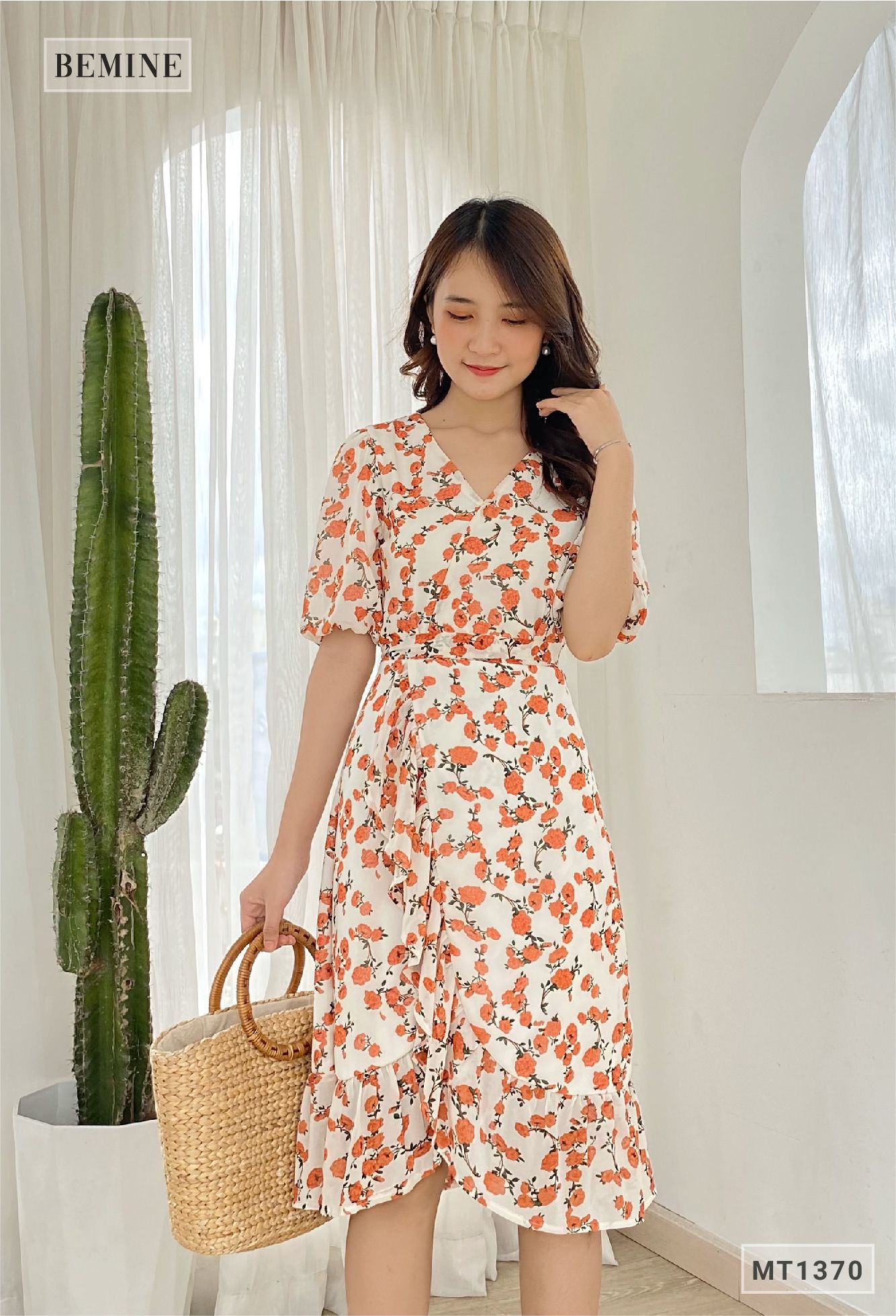MT1370TRANG - Đầm voan đắp chéo dây eo