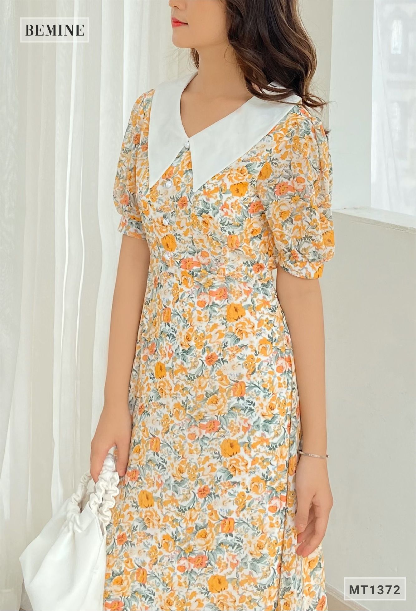MT1372CAM - Đầm hoa cổ phối cột eo