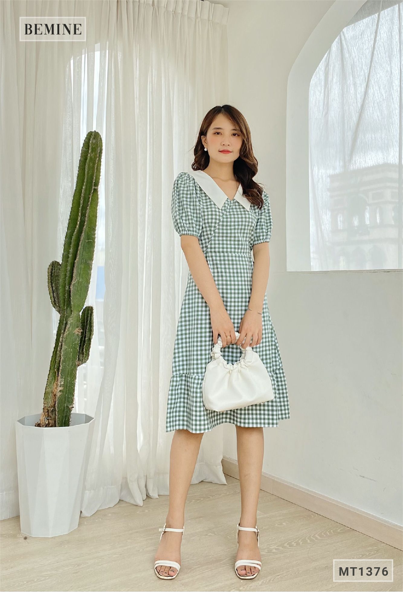 MT1376XANH - Đầm caro đuôi cá cổ phối