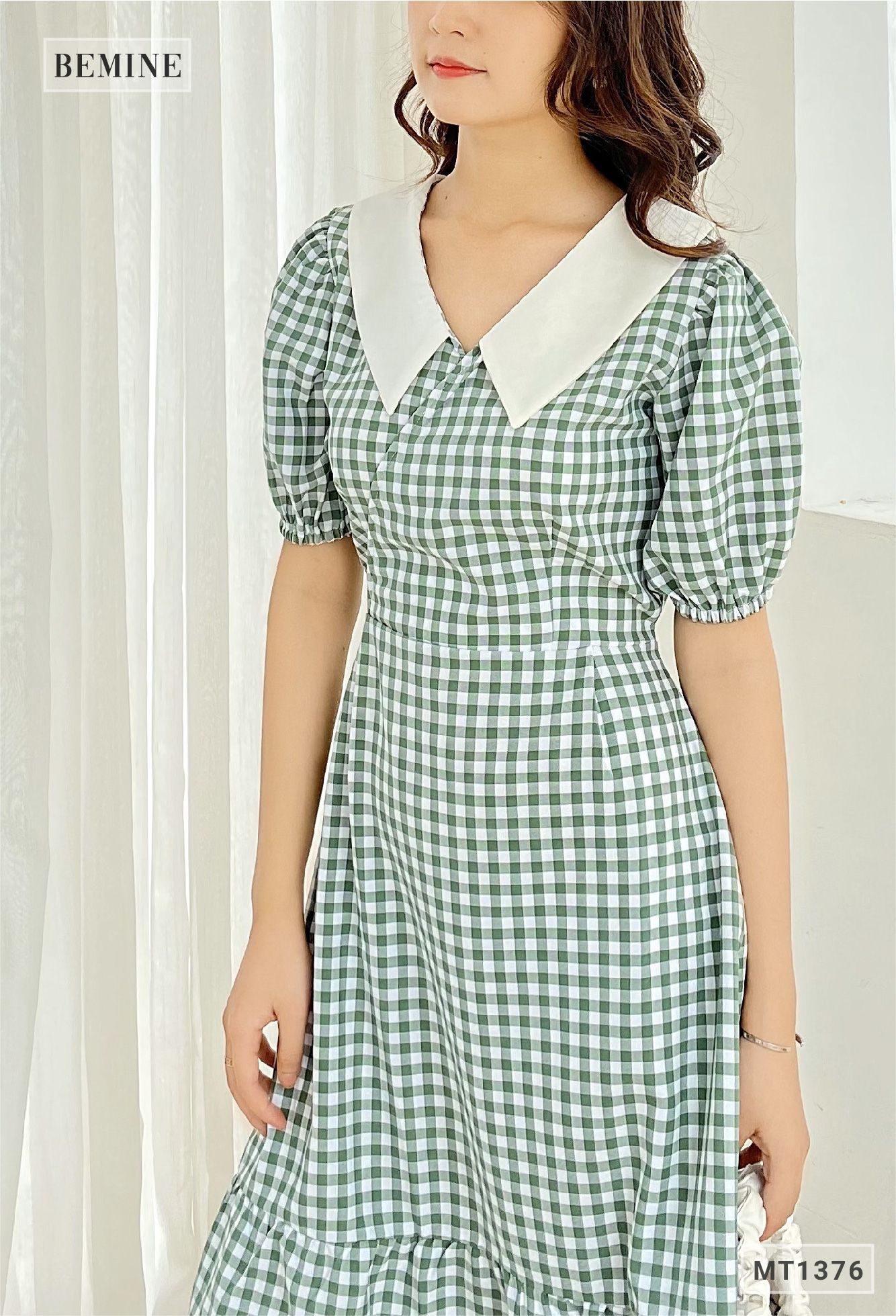 MT1376XANH - Đầm caro đuôi cá cổ phối