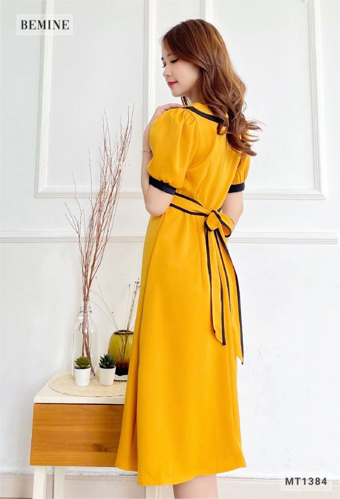 MT1384VANG - Đầm cổ phối nơ dây eo