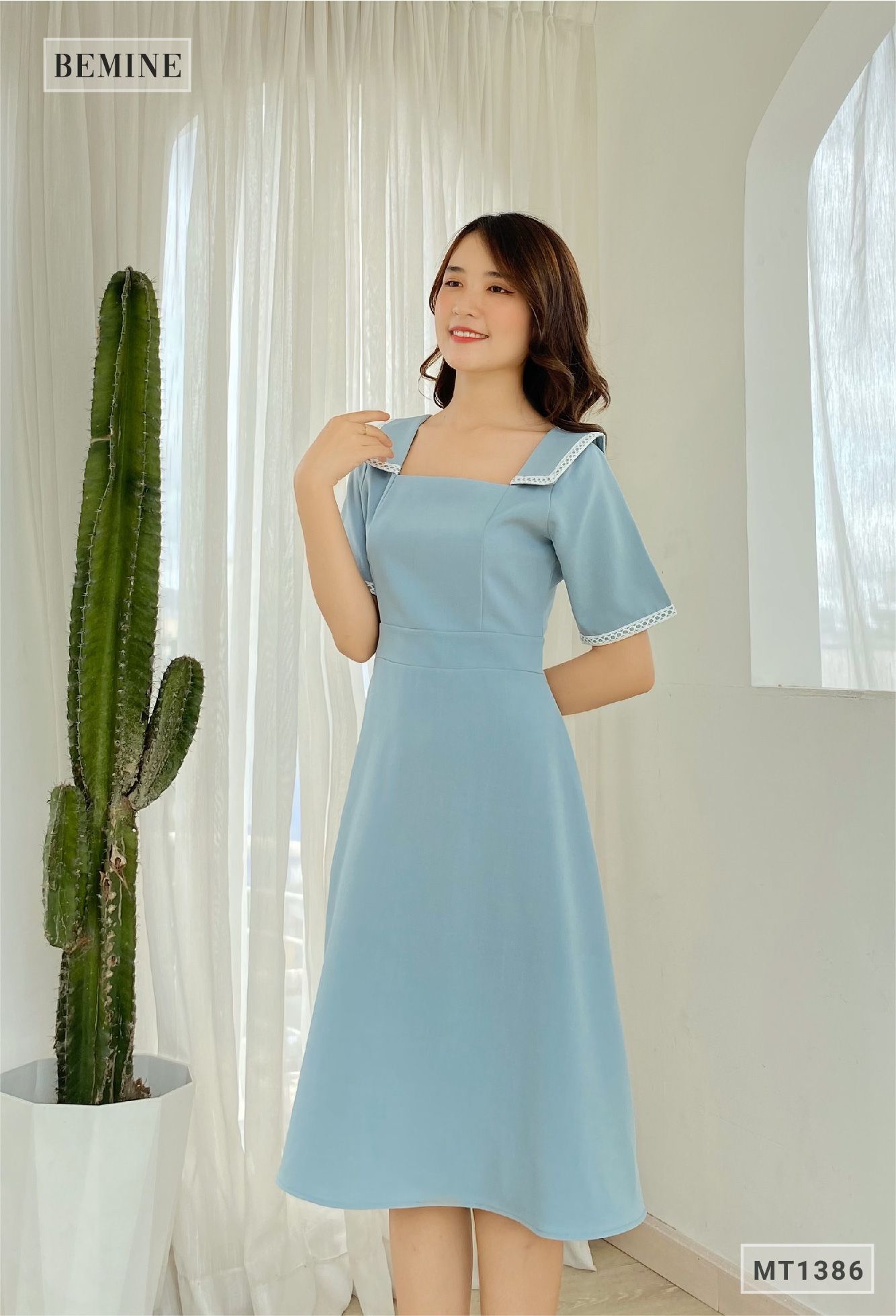 MT1386XANH - Đầm xòe cổ vuông phối ren