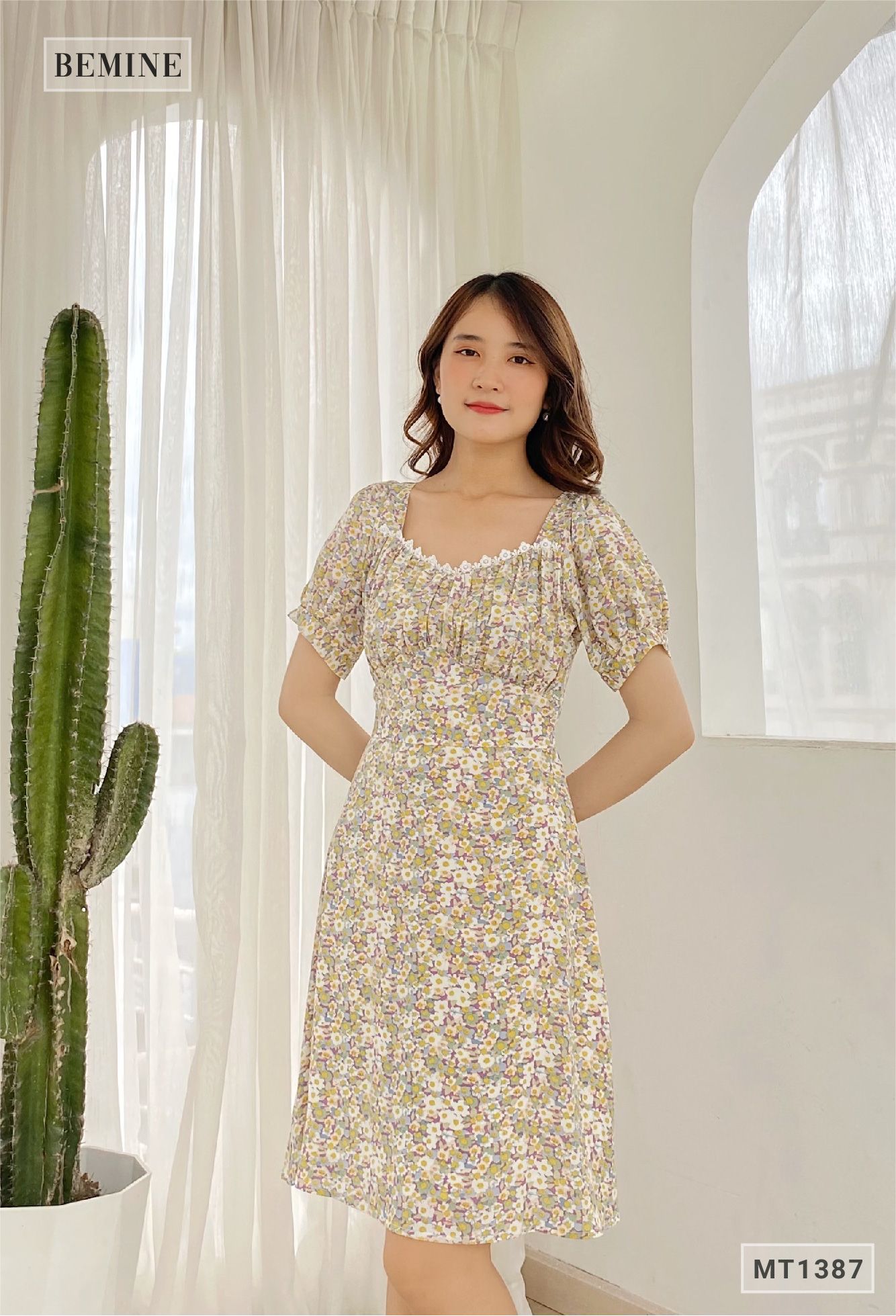 MT1387XANH - Đầm hoa ren cổ dây eo