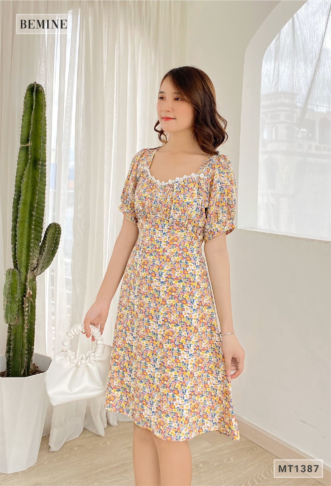MT1387HONG - Đầm hoa ren cổ dây eo