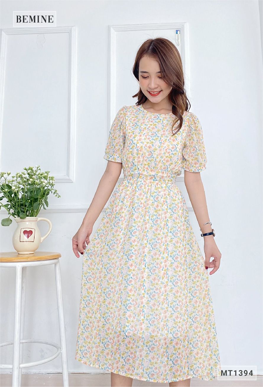 MT1394VANG - Đầm hoa cổ tròn chun eo