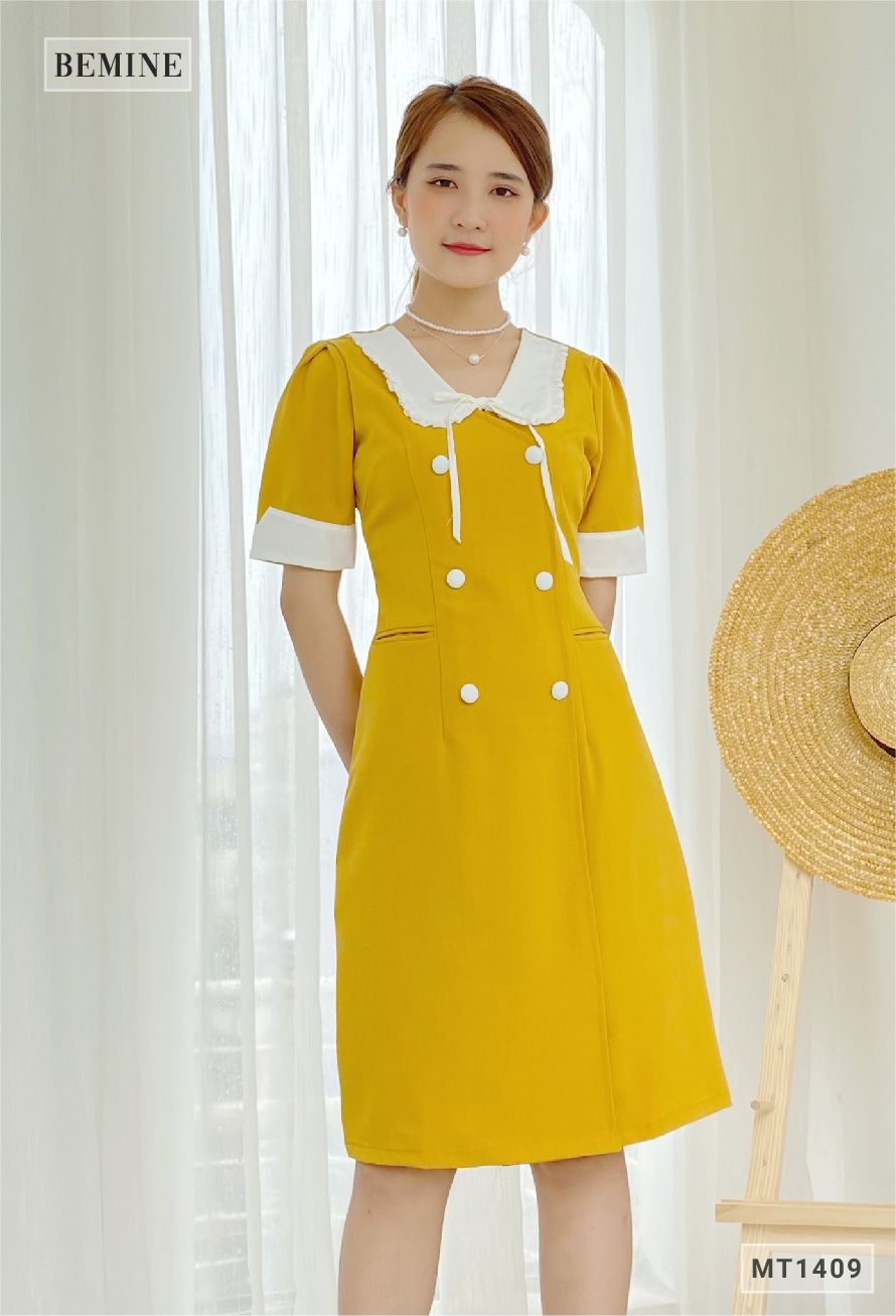MT1409VANG - Đầm phối cổ tay đính nút