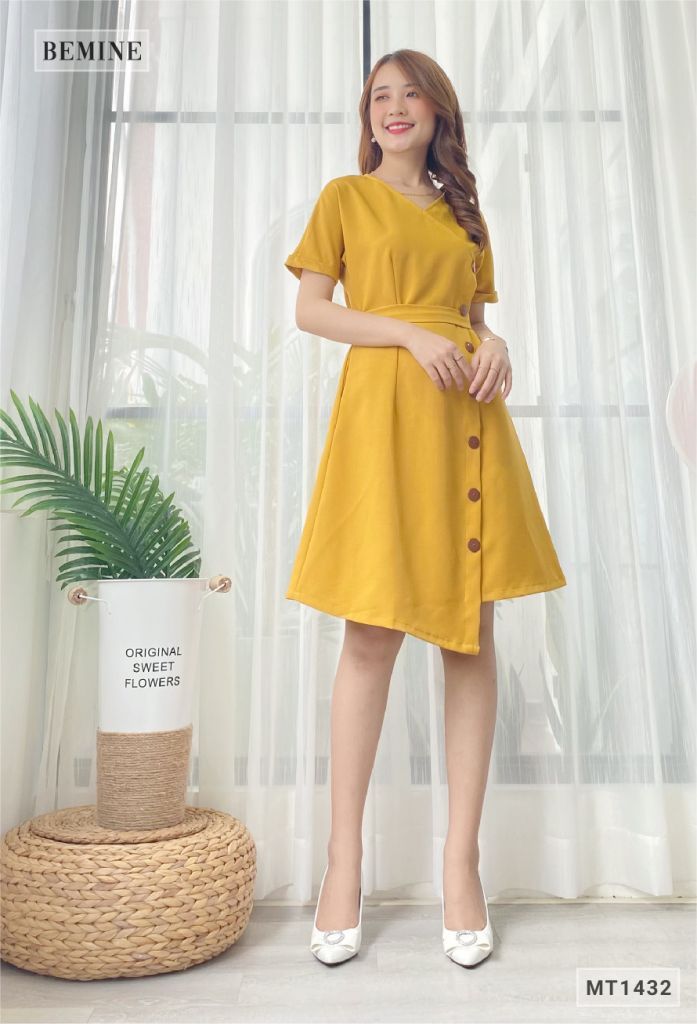 MT1432VANG - Đầm cánh dơi cá tính