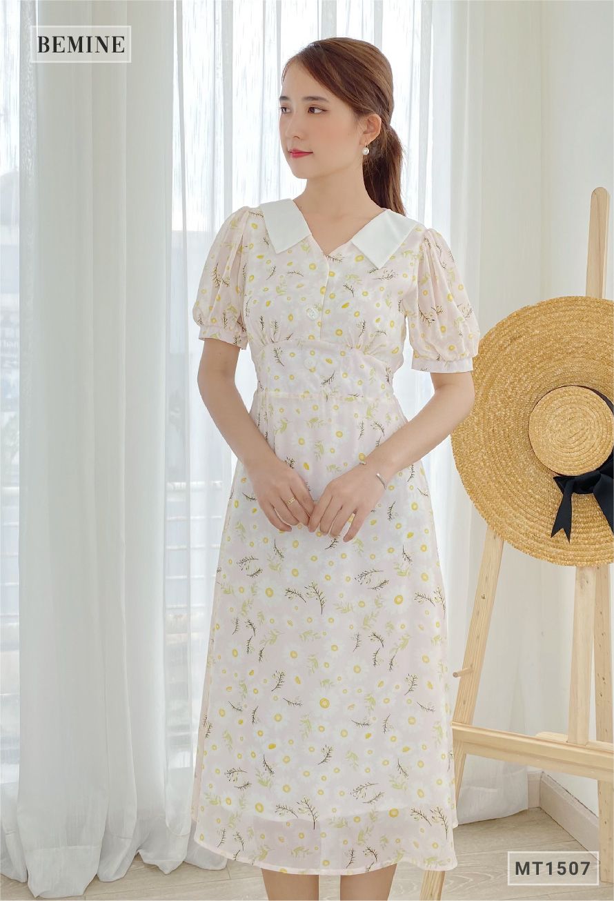 MT1507HONG - Đầm hoa cổ phối đính nút