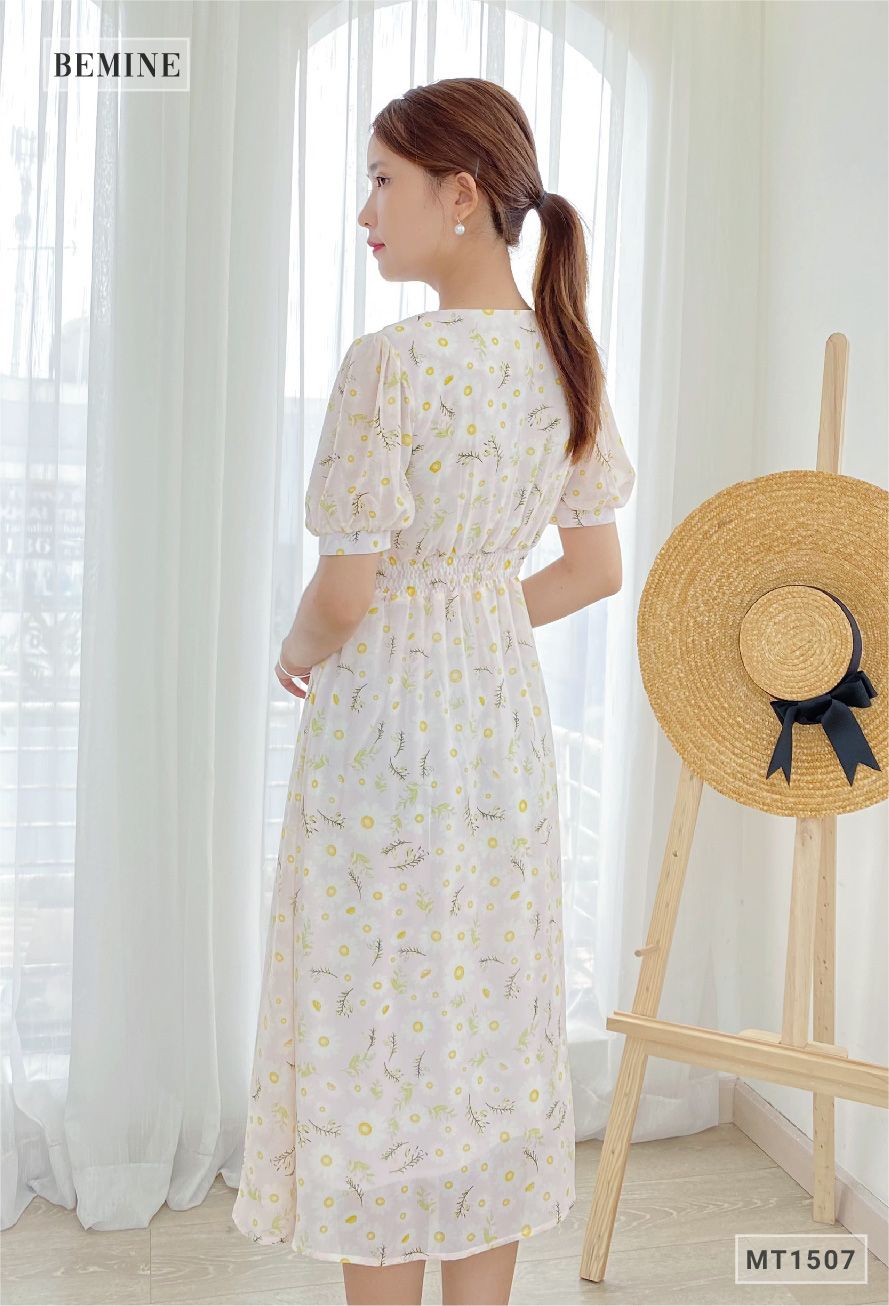 MT1507HONG - Đầm hoa cổ phối đính nút