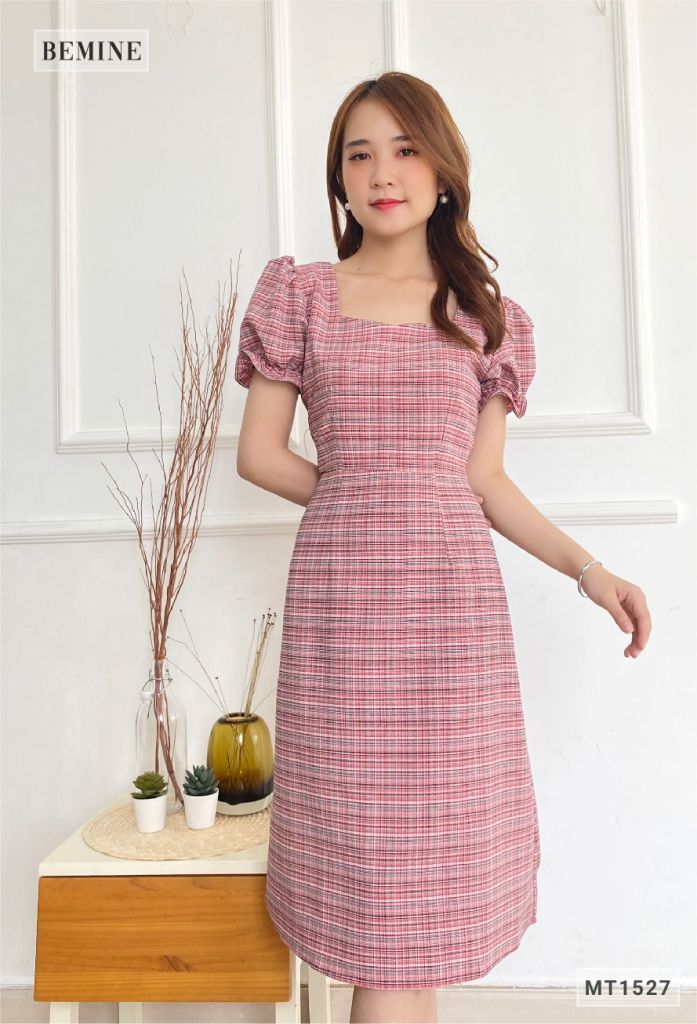 MT1527DO - Đầm caro tay phồng cổ vuông