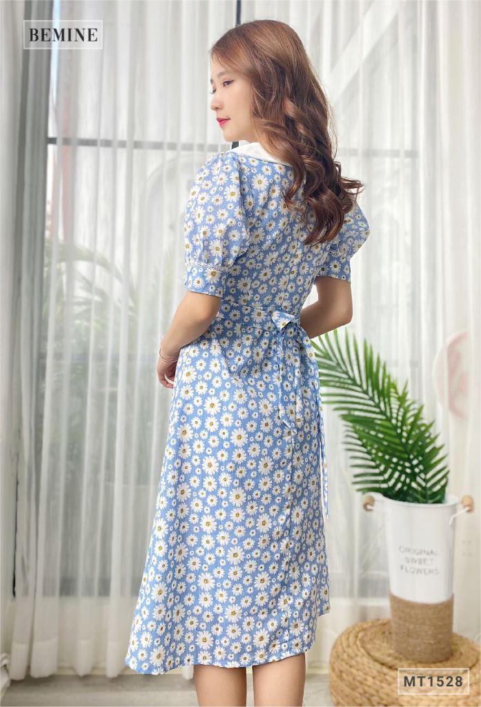 MT1528XANH - Đầm hoa cổ phối trắng nút dọc