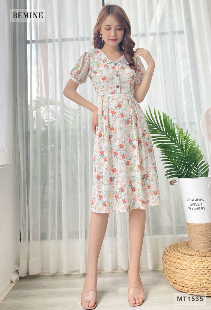 MT1535TRANG - Đầm bông nút gỗ cổ ren
