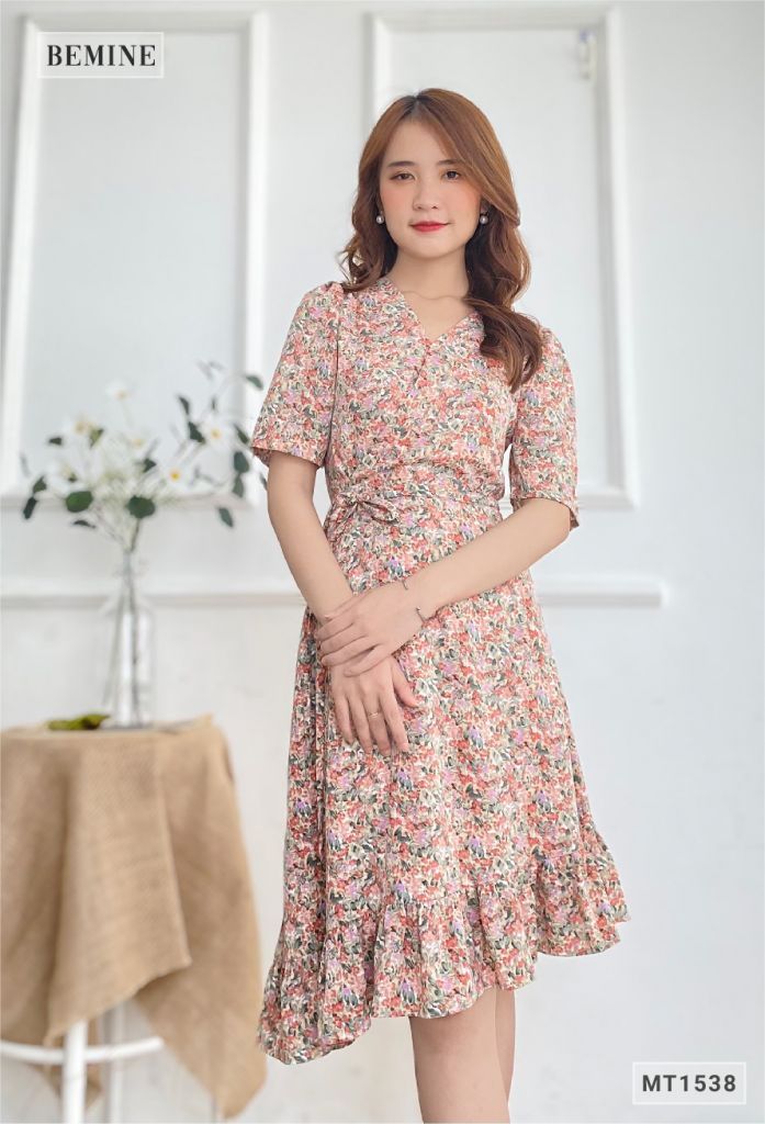 MT1538HONG - Đầm bông cổ đắp chéo dây eo
