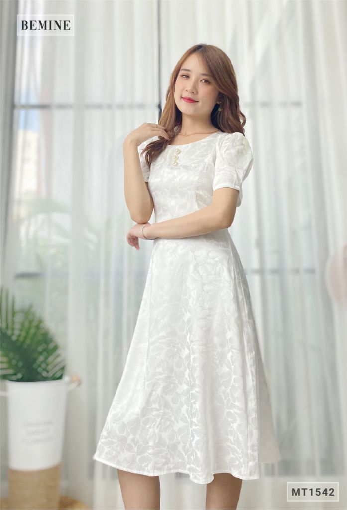 MT1542TRANG - Đầm 3 nút tay phồng