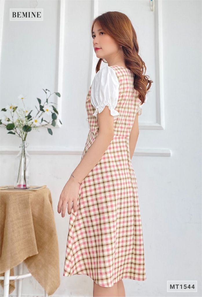 MT1544HONG - Đầm caro cổ vuông tay phối trắng