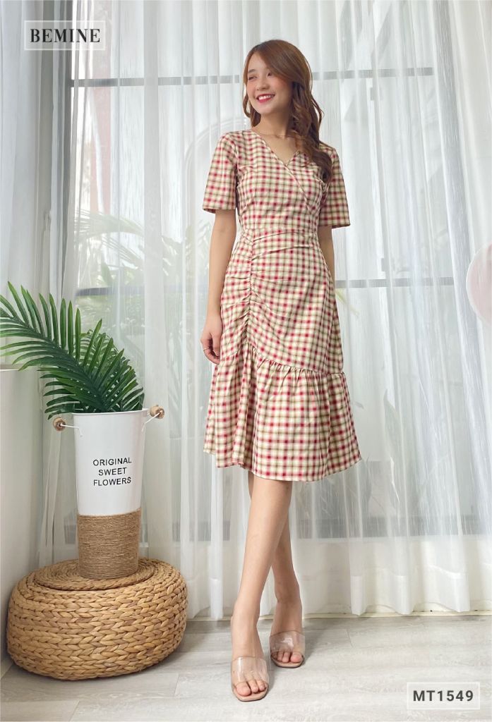 MT1549DO - Đầm caro đuôi cá xếp ly