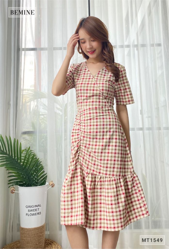 MT1549DO - Đầm caro đuôi cá xếp ly