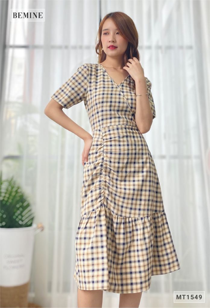 MT1549XAM - Đầm caro đuôi cá xếp ly