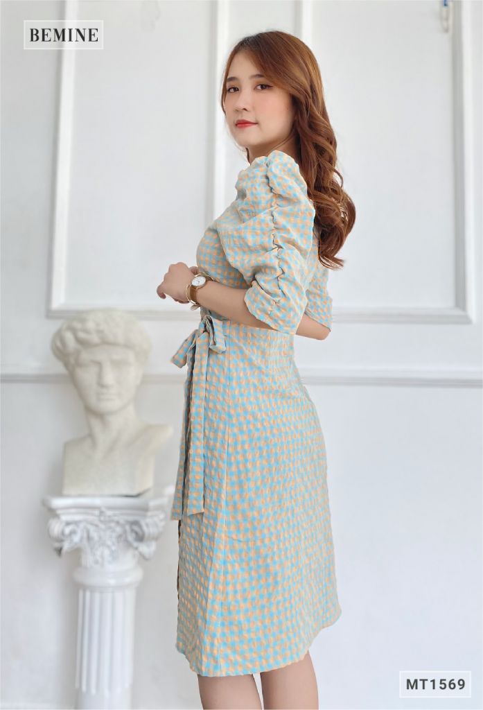 MT1569XANH - Đầm caro von dây eo