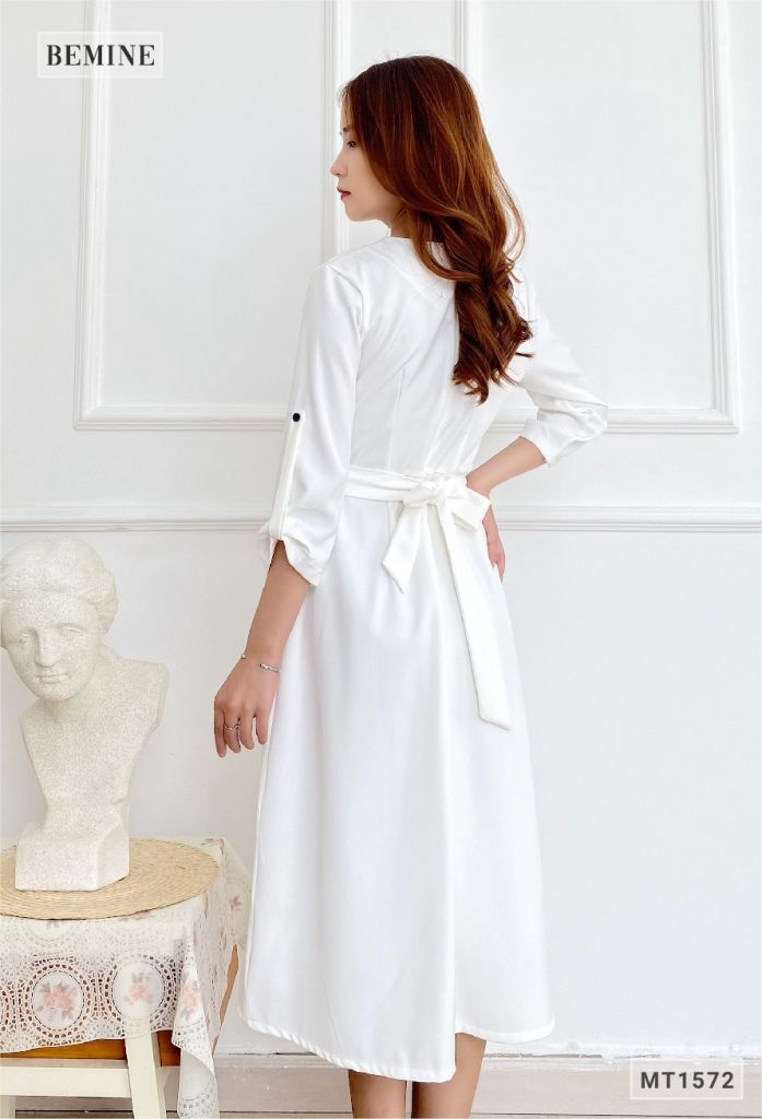 MT1572TRANG - Đầm đáp ngực đính nút