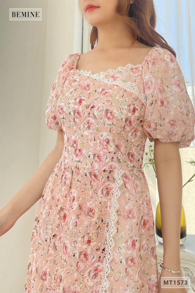MT1573HONG - Đầm bông tay bí ren ngực