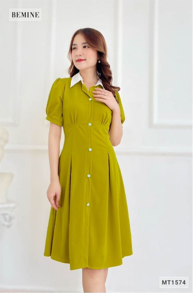 MT1574VANG - Đầm sơ mi cổ trắng nút bọc