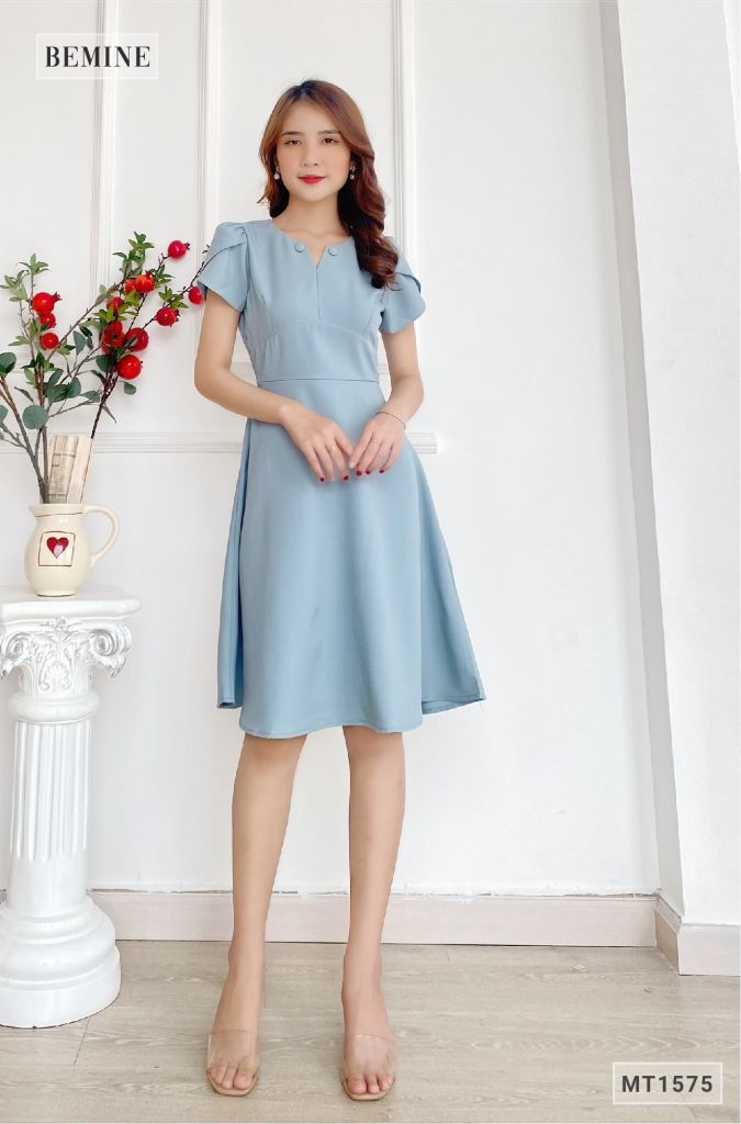 MT1575XANH - Đầm cổ đính 2 nút bọc tay búp sen
