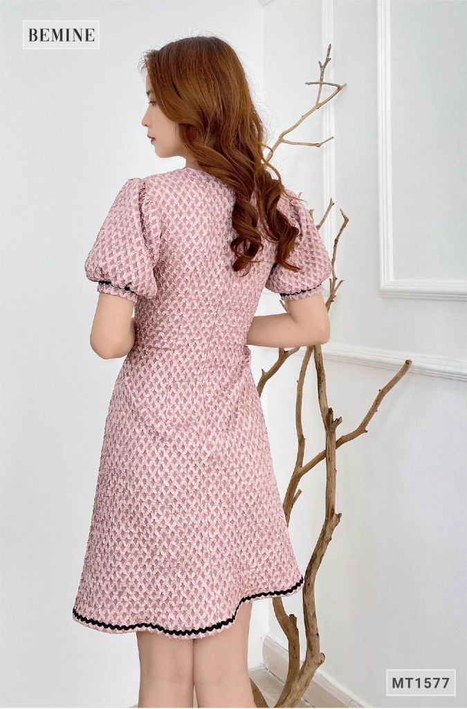 MT1577HONG - Đầm tapta 2 túi ngực chạy ren