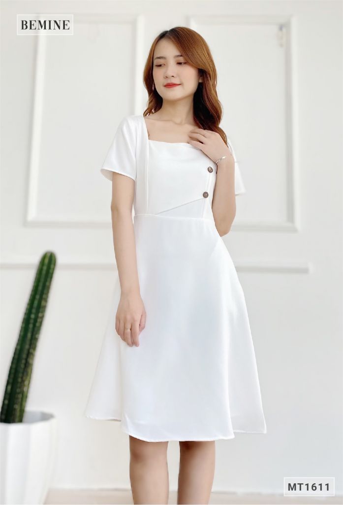 MT1611TRANG - Đầm đắp ngực đính nút gỗ