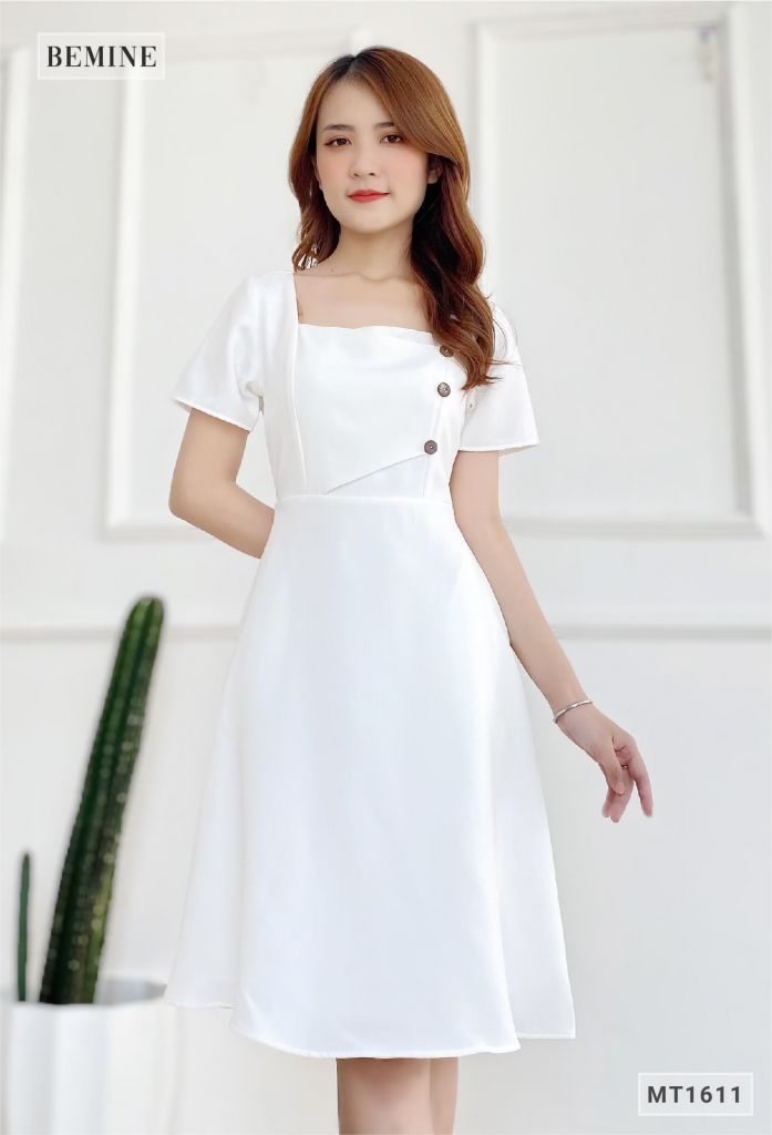 MT1611TRANG - Đầm đắp ngực đính nút gỗ