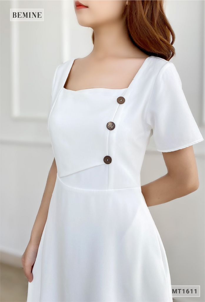 MT1611TRANG - Đầm đắp ngực đính nút gỗ