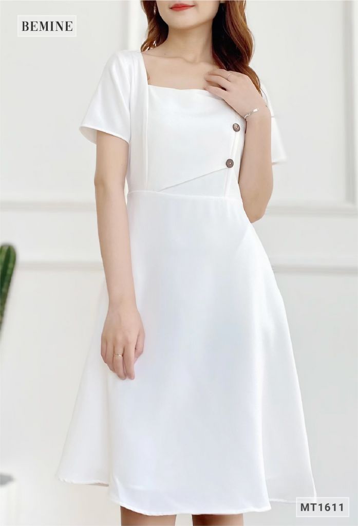 MT1611TRANG - Đầm đắp ngực đính nút gỗ