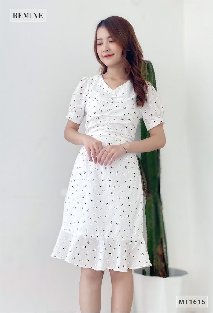 MT1615TRANG - Đầm đuôi cá nhún ngực thêu hoa