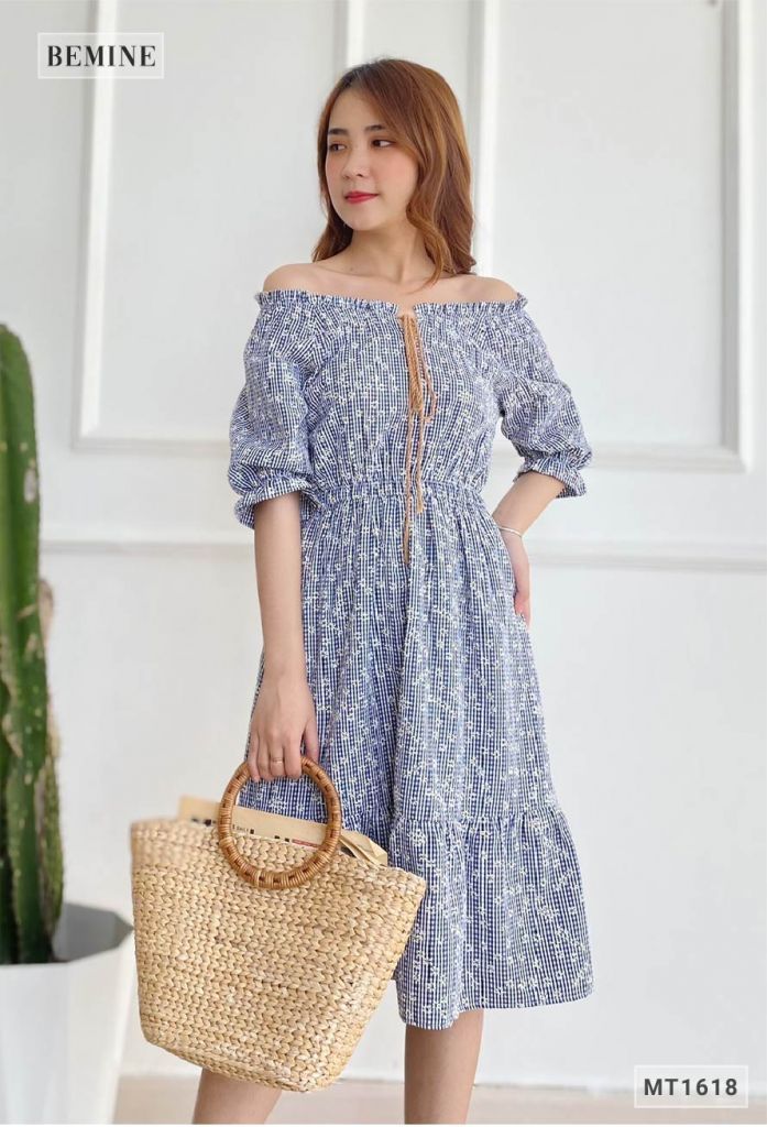 MT1618XANHDEN - Đầm caro đuôi cá in hoa