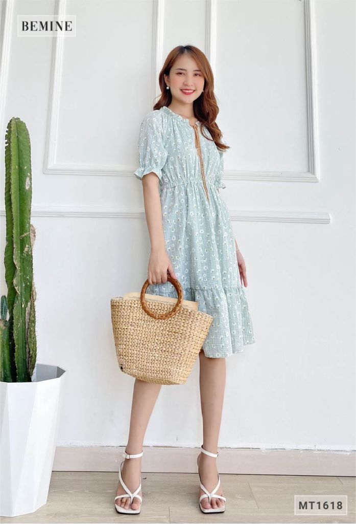 MT1618XANHLA - Đầm caro đuôi cá in hoa