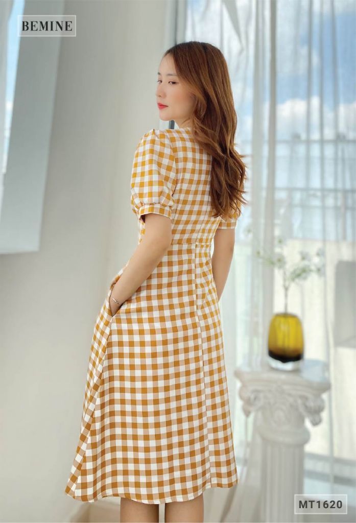MT1620CAM - Đầm caro suông cổ V