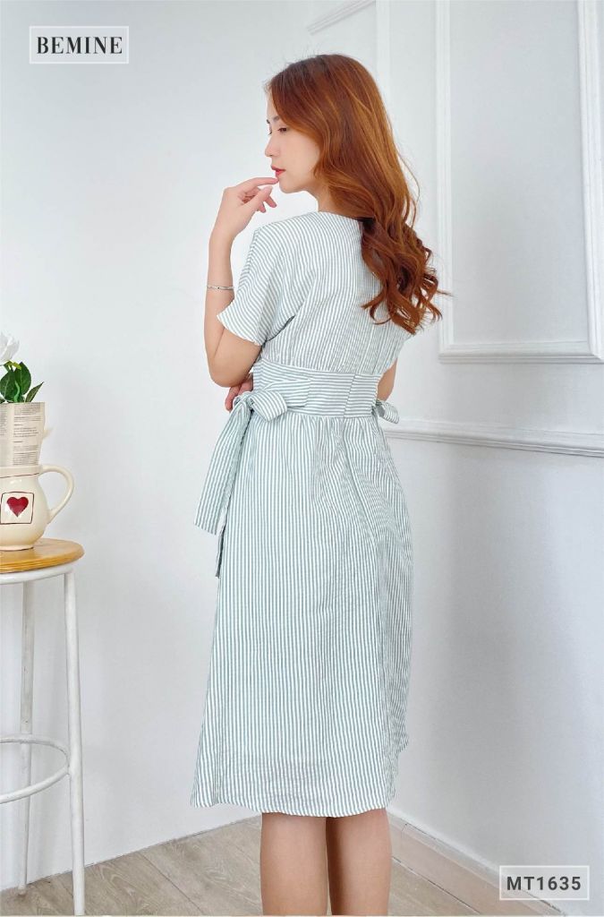 MT1635XANH - Đầm sọc cổ tròn dây eo