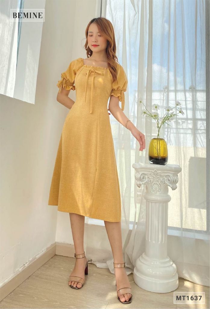MT1637VANG - Đầm suông cổ vuông chun tay