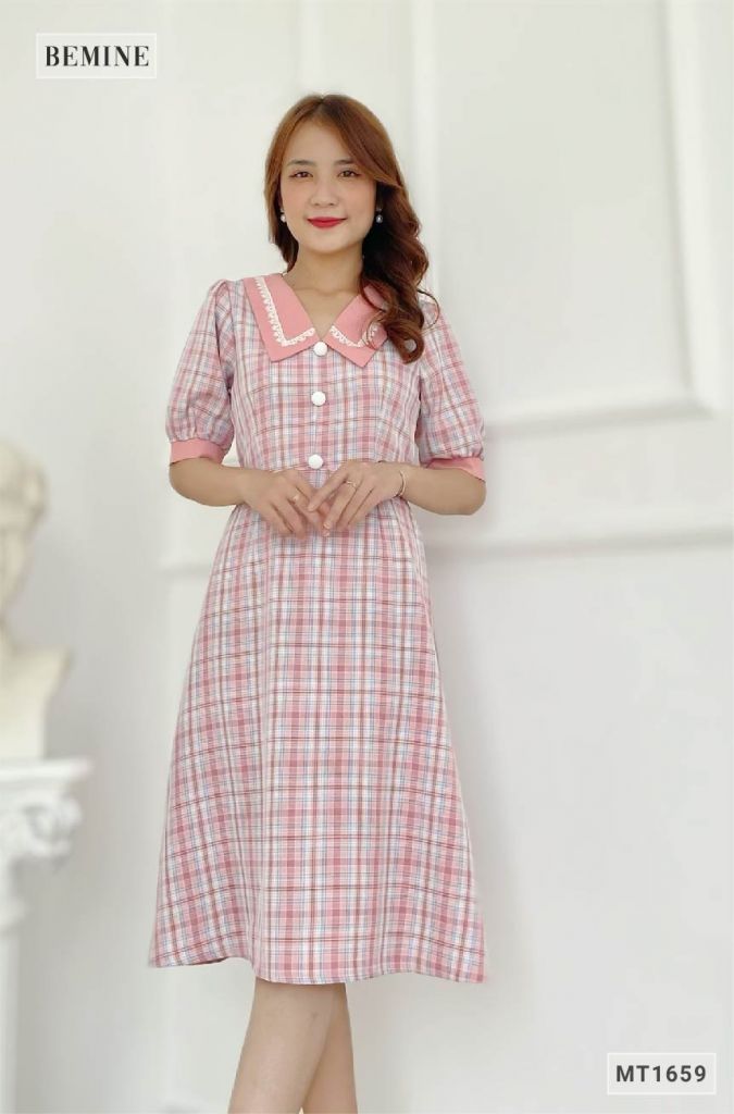 MT1659HONG - Đầm caro cổ thủy thủ phối sọc