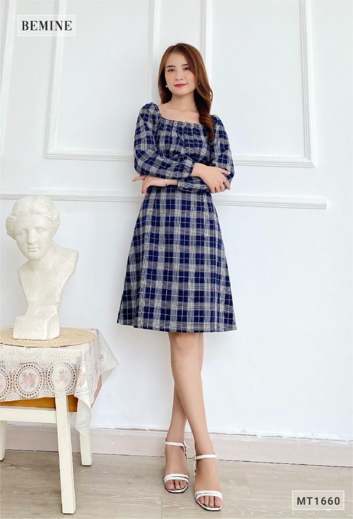 MT1660XANH - Đầm caro tay dài cổ U chun eo