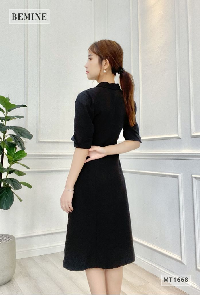 MT1668DEN - Đầm cổ vest tay lở đính nút