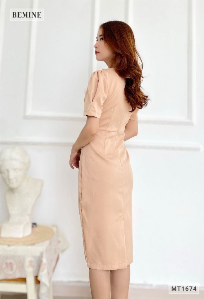MT1674DA - Đầm body cổ tim cổ phối