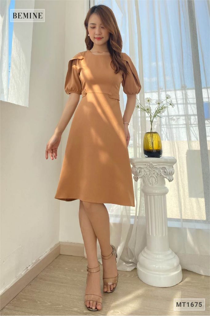 MT1675NAU - Đầm đai giả đính nút tay