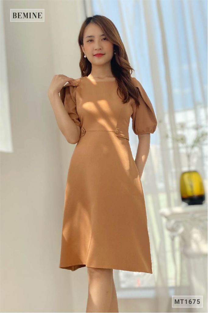 MT1675NAU - Đầm đai giả đính nút tay