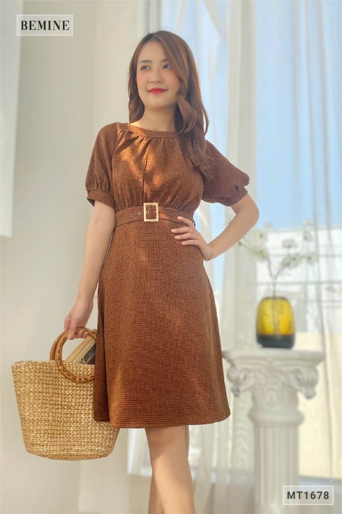 MT1678DO - Đầm caro xếp ly ngực khoen eo