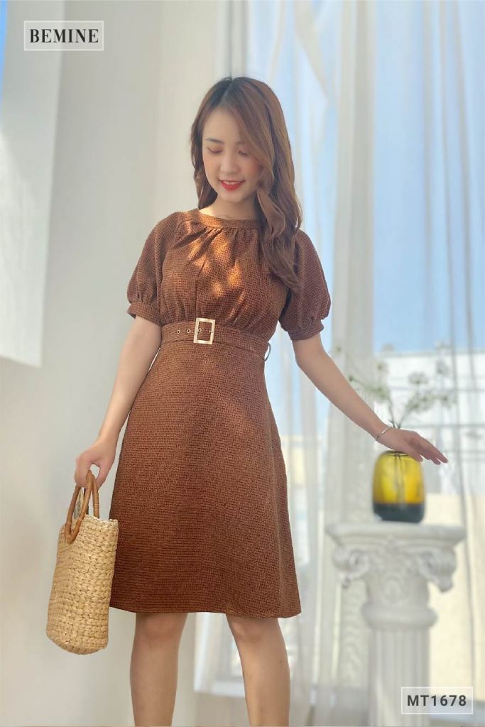 MT1678DO - Đầm caro xếp ly ngực khoen eo