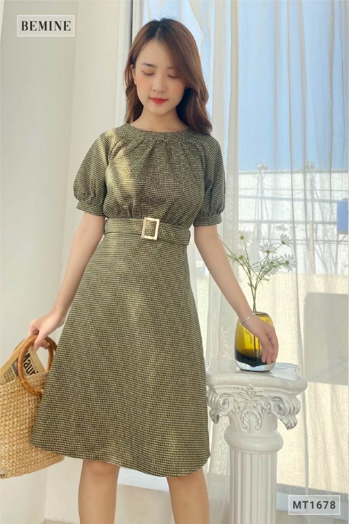 MT1678REU - Đầm caro xếp ly ngực khoen eo