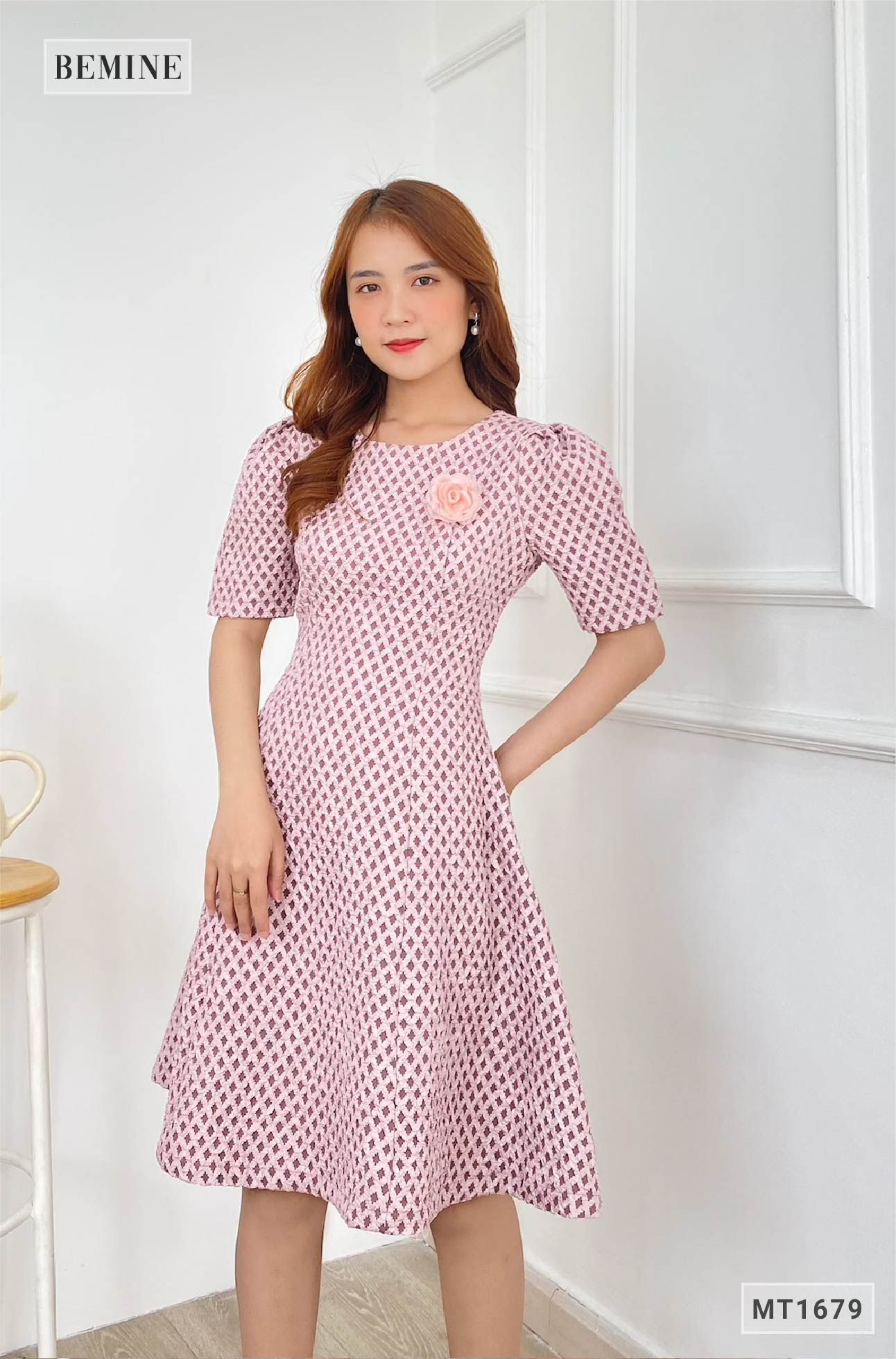 MT1679HONG - Đầm tapta tùng xòe